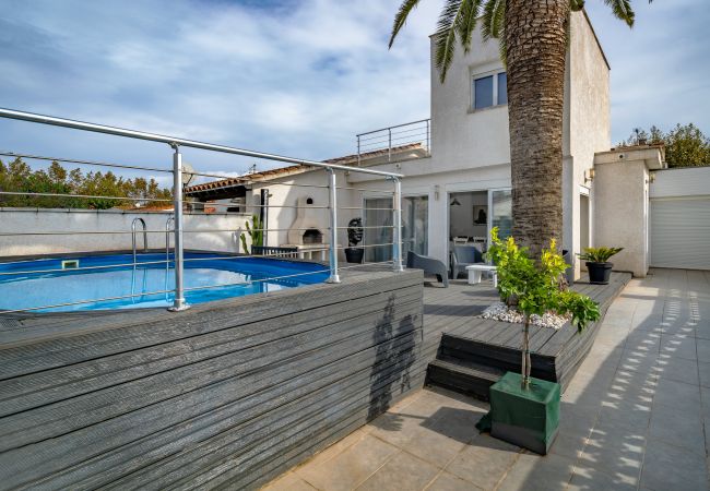 Villa in Empuriabrava - ILV04